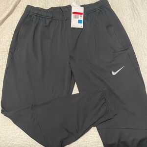 NWT Men’s Black Nike Sweatpants Large